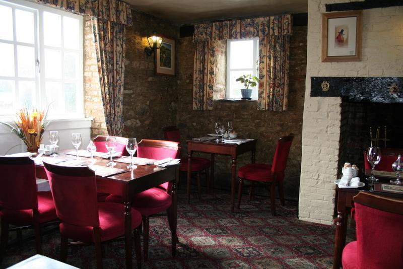 The Coach & Horses Inn Chislehampton Exterior foto